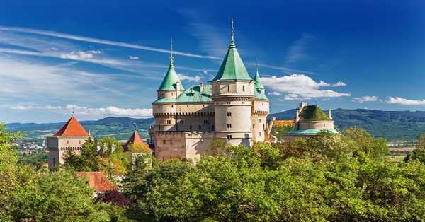 Slovakia  Travel Guide : Food, hotel, Cost, Weather & geography, History, language, culture, things to see and do and how to reach